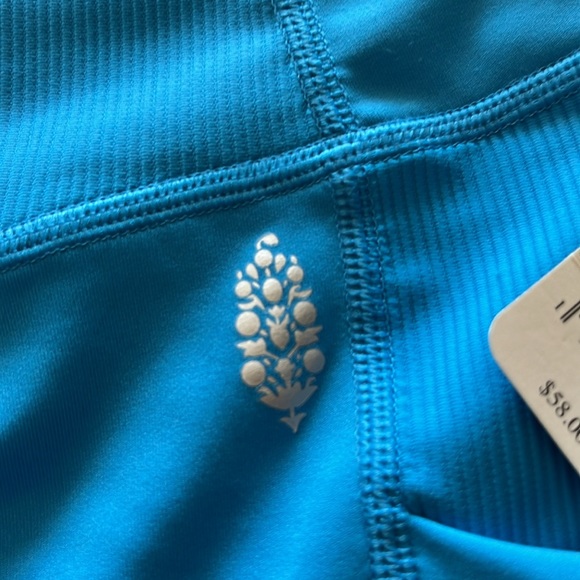 NWT Free People Movement yoga shorts with pockets - Picture 2 of 10